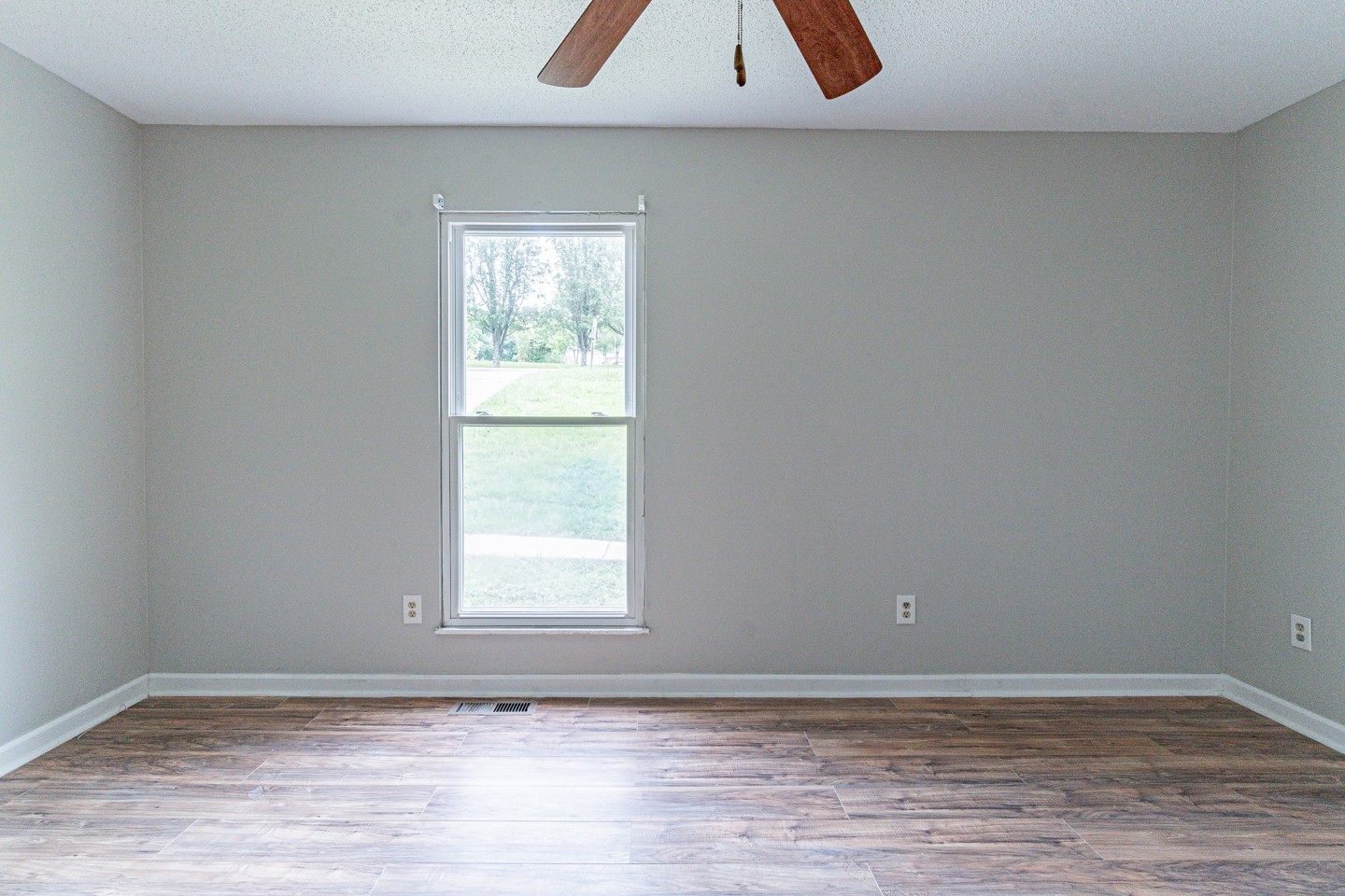 1226 Chapmansboro Road Chapmansboro, TN 37035 - Photo 13 of 26 Gallery Image 13