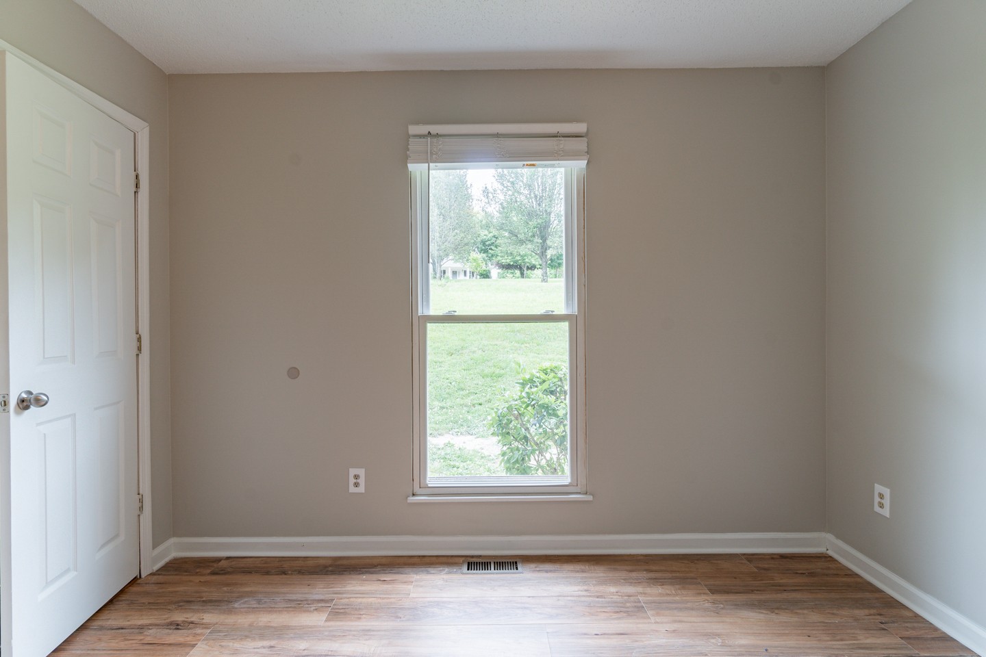 1226 Chapmansboro Road Chapmansboro, TN 37035 - Photo 17 of 26 Gallery Image 17