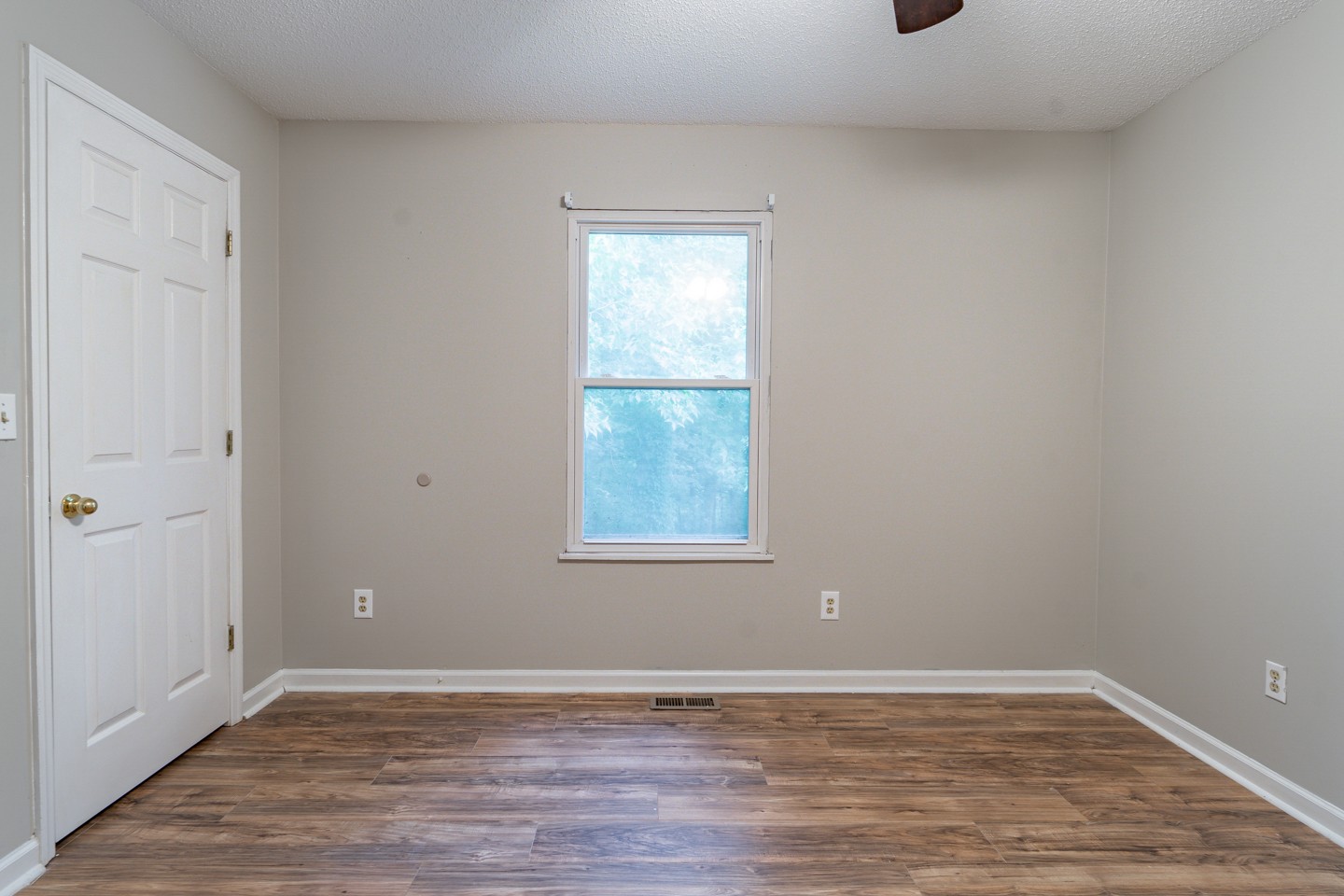 1226 Chapmansboro Road Chapmansboro, TN 37035 - Photo 21 of 26 Gallery Image 21