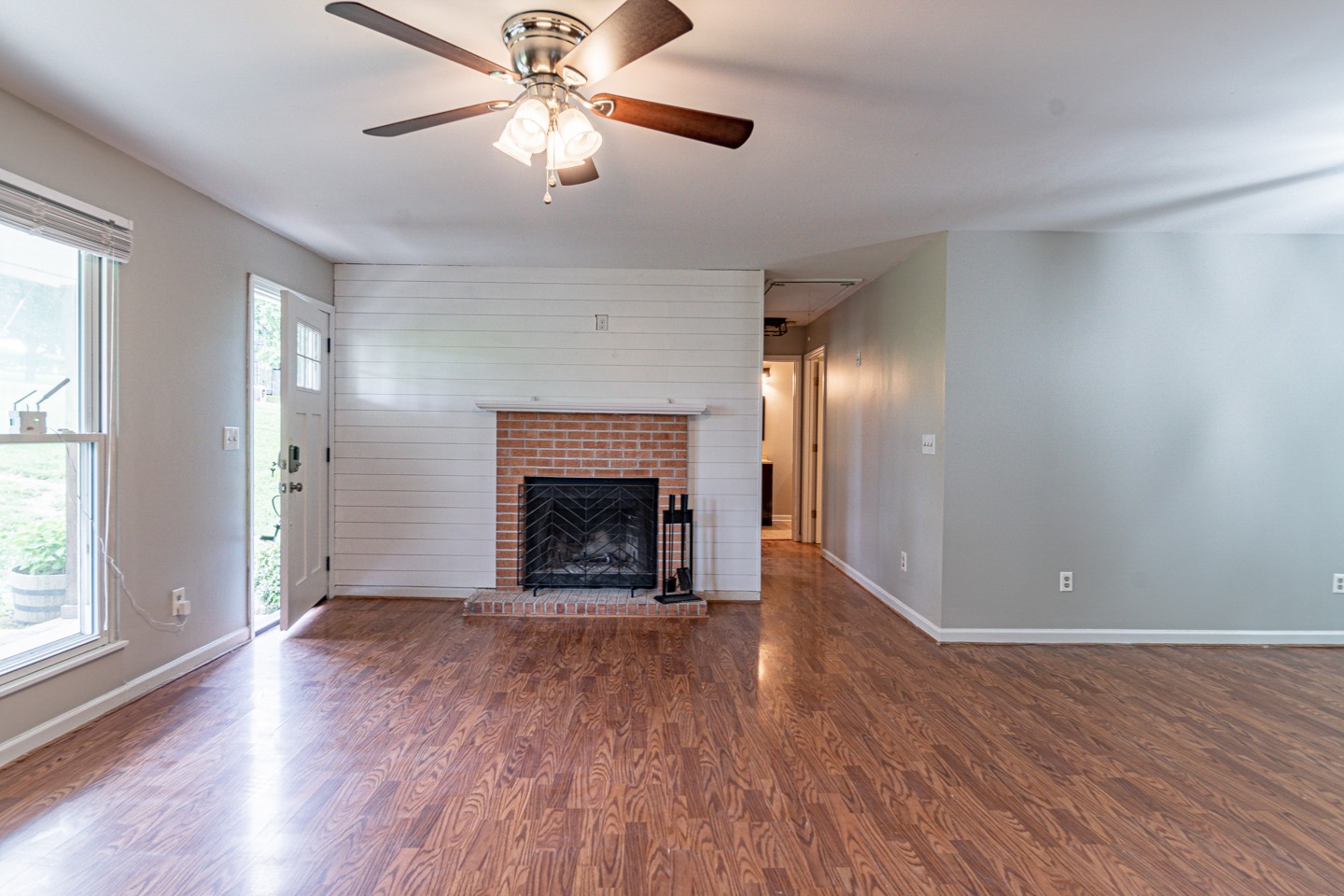 1226 Chapmansboro Road Chapmansboro, TN 37035 - Photo 5 of 26 Gallery Image 5
