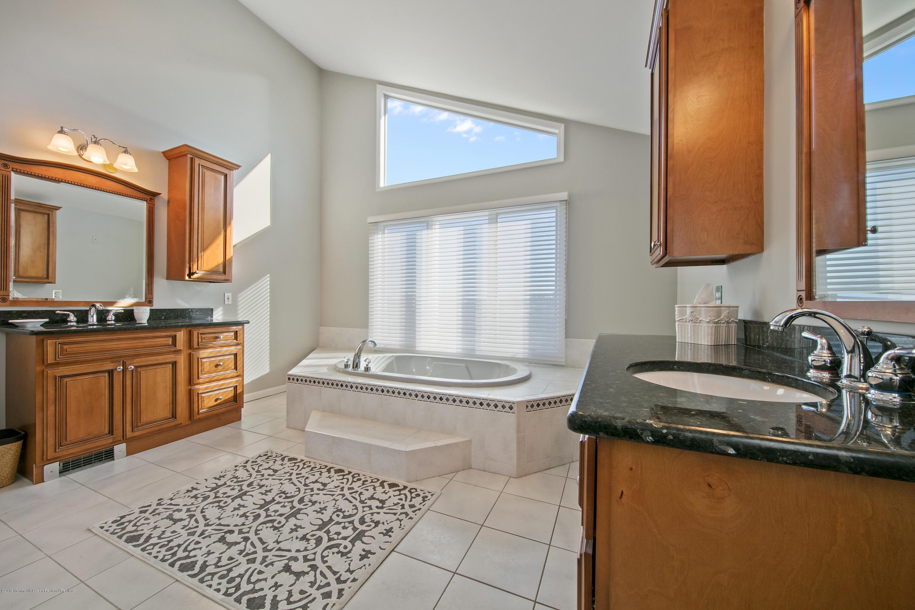 22 Gull Point Road Monmouth Beach, NJ 07750 - Photo 37 of 89 Master Bath