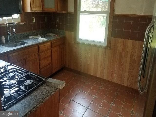 315 Upland Road Baltimore, MD 21208 - Photo 11 of 14 Kitchen