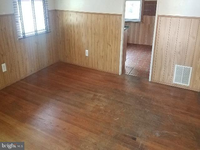 315 Upland Road Baltimore, MD 21208 - Photo 4 of 14 Interior General