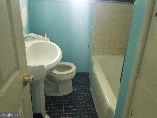 315 Upland Road Baltimore, MD 21208 - Photo 5 of 14 Bathroom