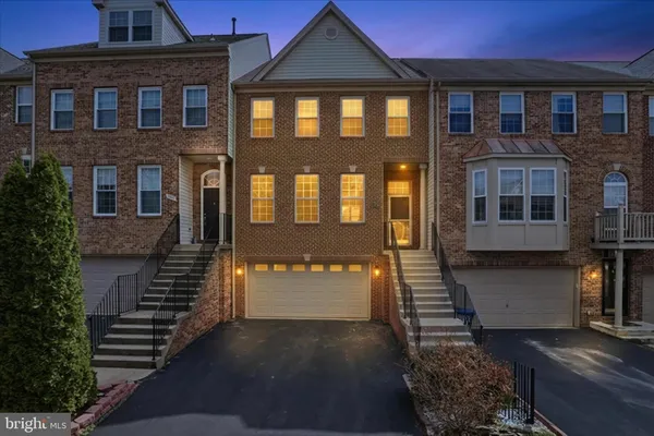 $789,000 | 12409 Casbeer Drive, Fairfax, VA 22033
