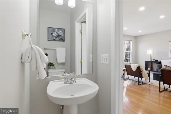 $789,000 | 12409 Casbeer Drive, Fairfax, VA 22033