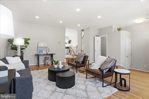 $789,000 | 12409 Casbeer Drive, Fairfax, VA 22033