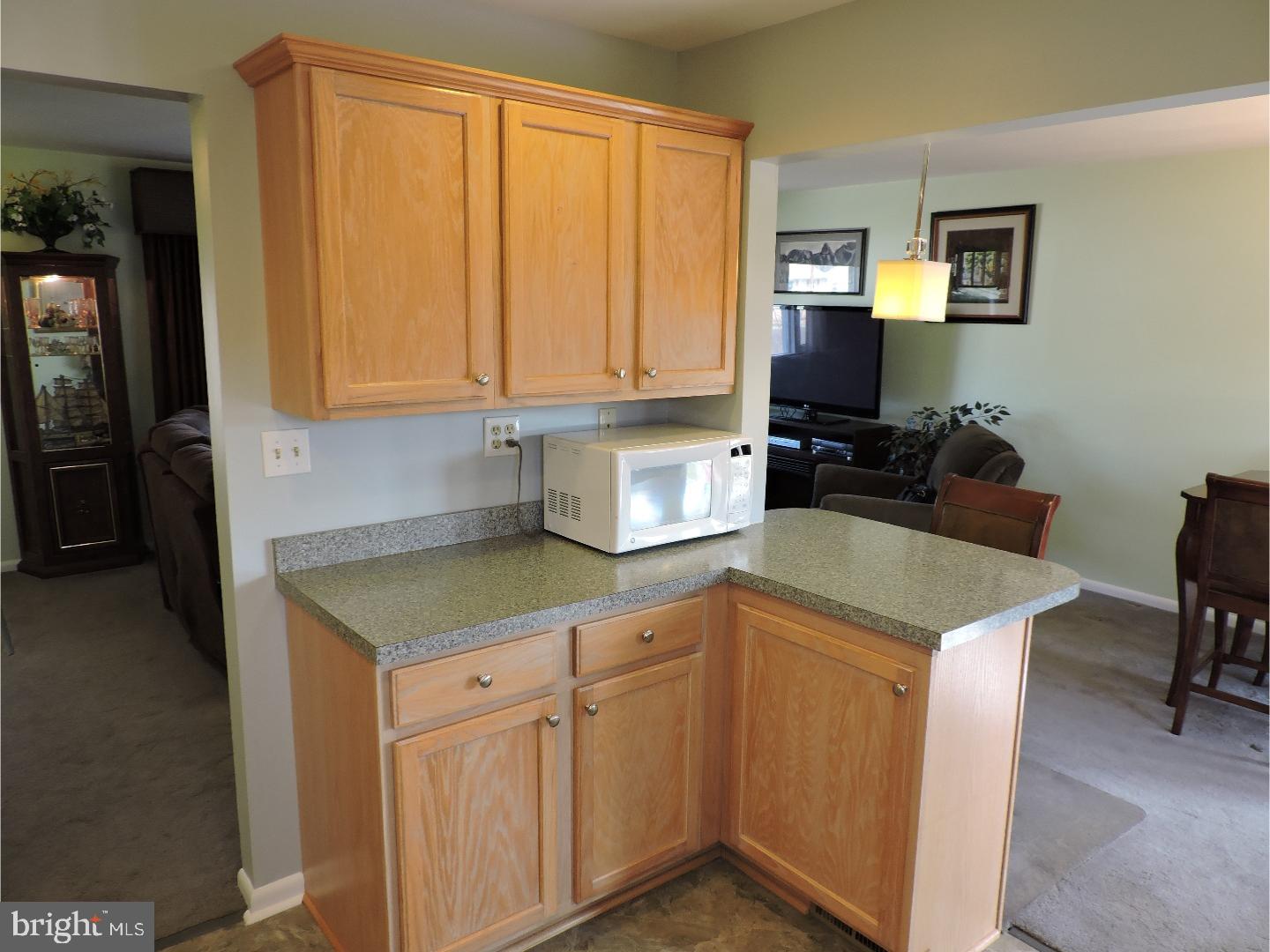 32 Linden Road Burlington, NJ 08016 - Photo 4 of 25