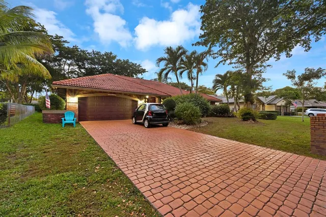 $780,000 | 8622 Northwest 49th Drive, Coral Springs, FL 33067