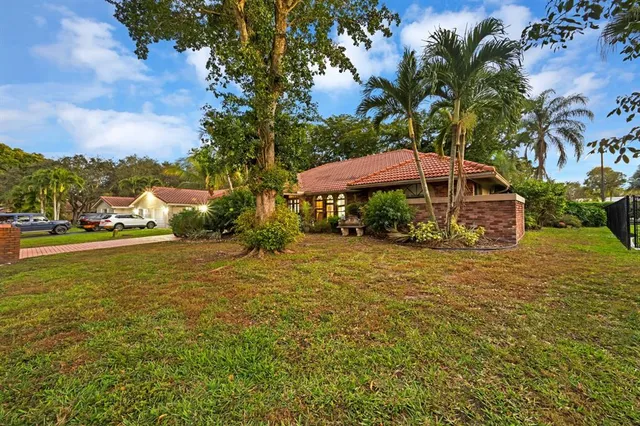 $780,000 | 8622 Northwest 49th Drive, Coral Springs, FL 33067