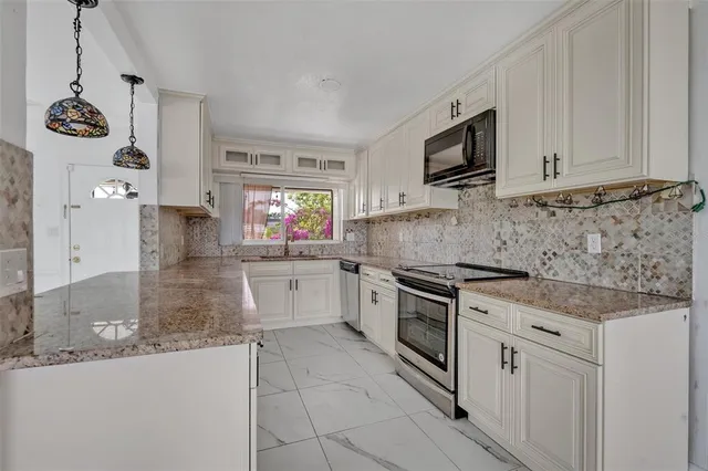 $1,300,000 | 7420 Lake Willis Drive, Orlando, FL 32821