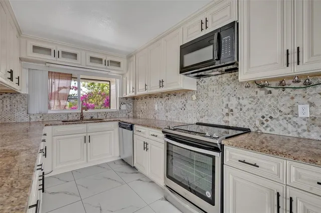 $1,300,000 | 7420 Lake Willis Drive, Orlando, FL 32821