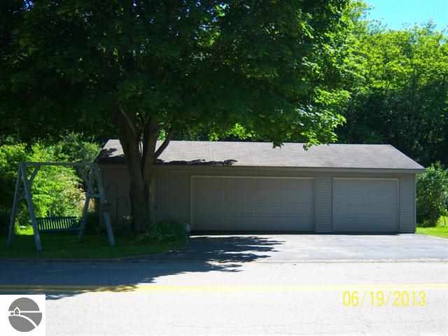 5698 West Cutler Road Lakeview, MI 48850 - Photo 29 of 34 1747767-28.JPG