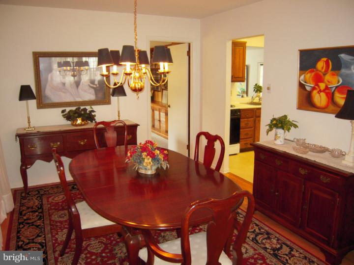 917 Jenifer Road Horsham, PA 19044 - Photo 8 of 19 Dining Room