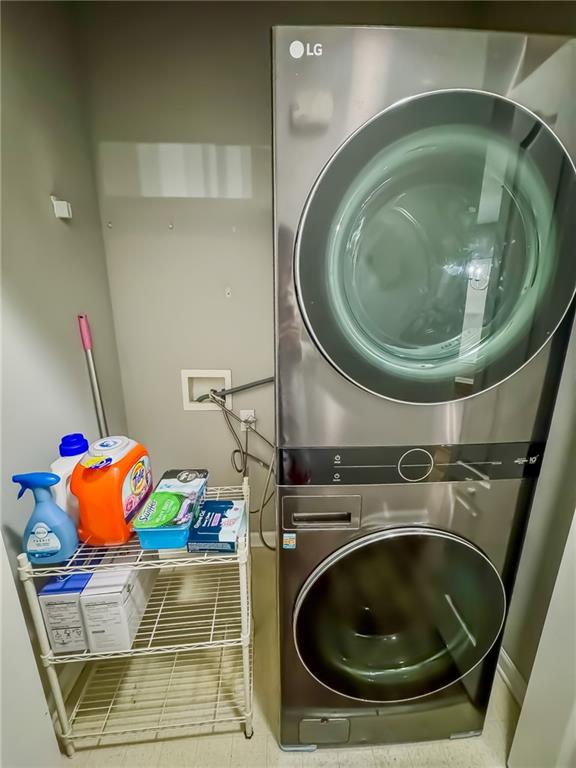 1218 Park Pass Way Suwanee, GA 30024 - Photo 12 of 23 a utility room with a washing machine and washing machine