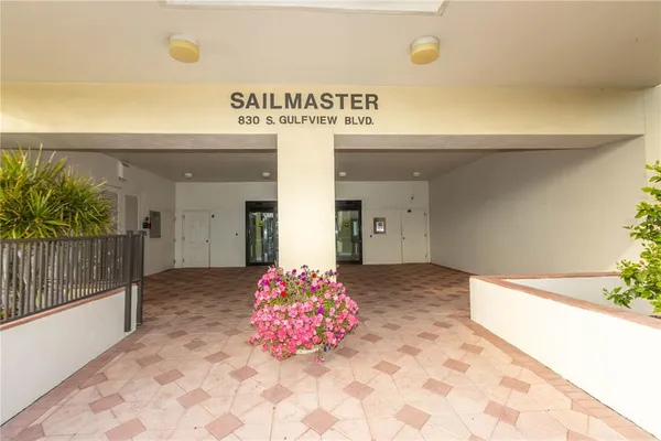$2,700 | 830 South Gulfview Boulevard, Unit 501, Clearwater, FL 33767
