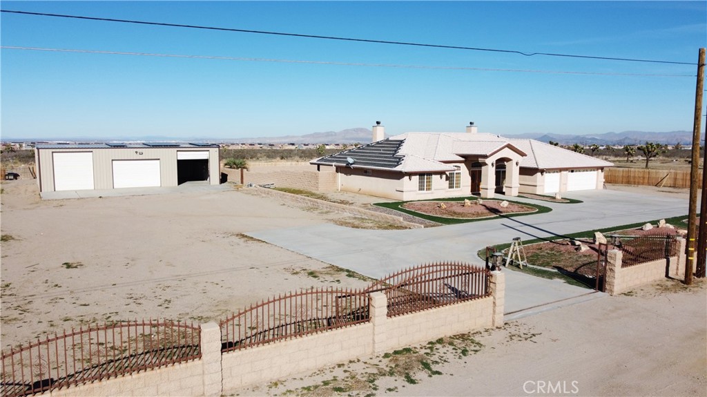 11830 Joshua Dell Road Victorville, CA 92392 - Photo 7 of 48 a view of a kitchen