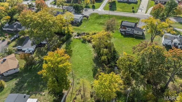 $425,000 | 10225 East Watson Road, St. Louis, MO 63127