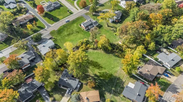 $425,000 | 10225 East Watson Road, St. Louis, MO 63127