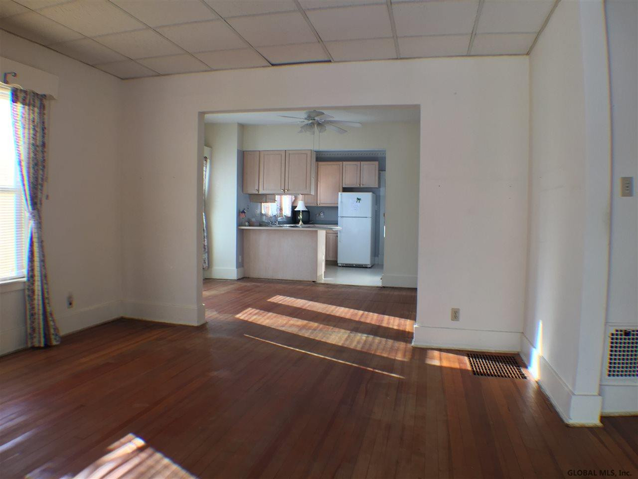 33 Central Taurus Road Schenectady, NY 12304 - Photo 7 of 25 Photo 7