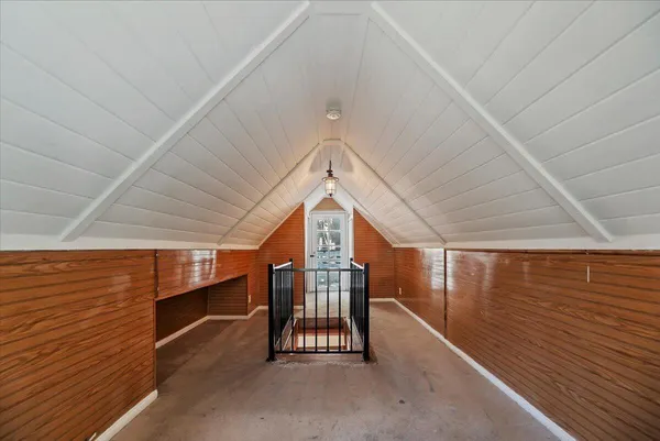 a view of entryway
