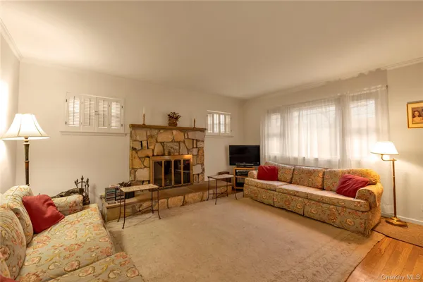 $749,000 | 133 Judith Lane, Valley Stream, NY 11580