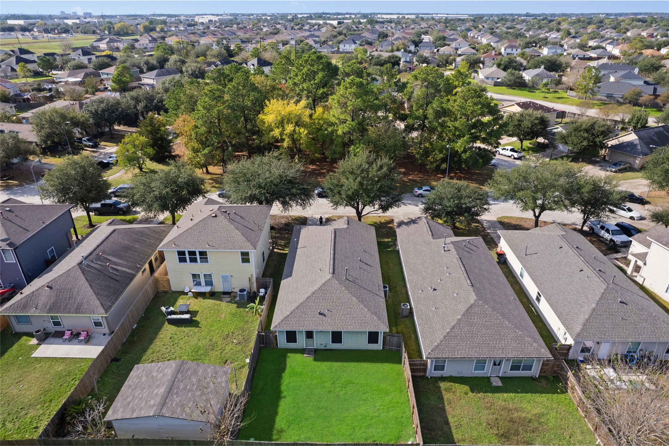 15926 Colonial Bridge Lane Houston, TX 77073 - Photo 25 of 27 an aerial view of a house with a garden