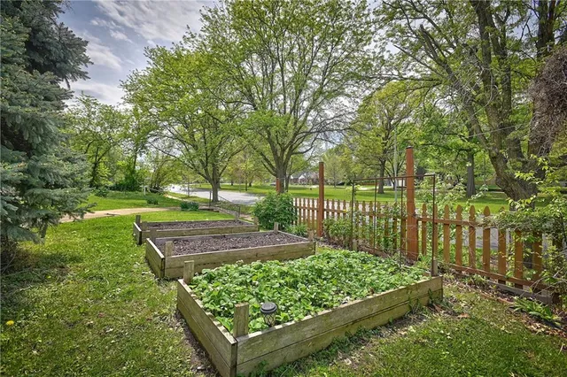 $630,000 | 5707 The Paseo, Kansas City, MO 64110