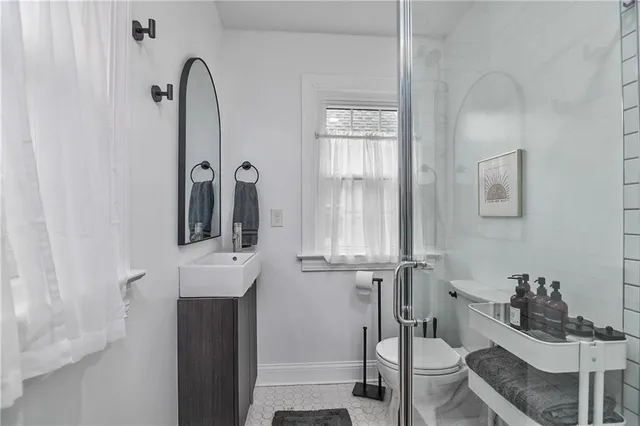 $630,000 | 5707 The Paseo, Kansas City, MO 64110