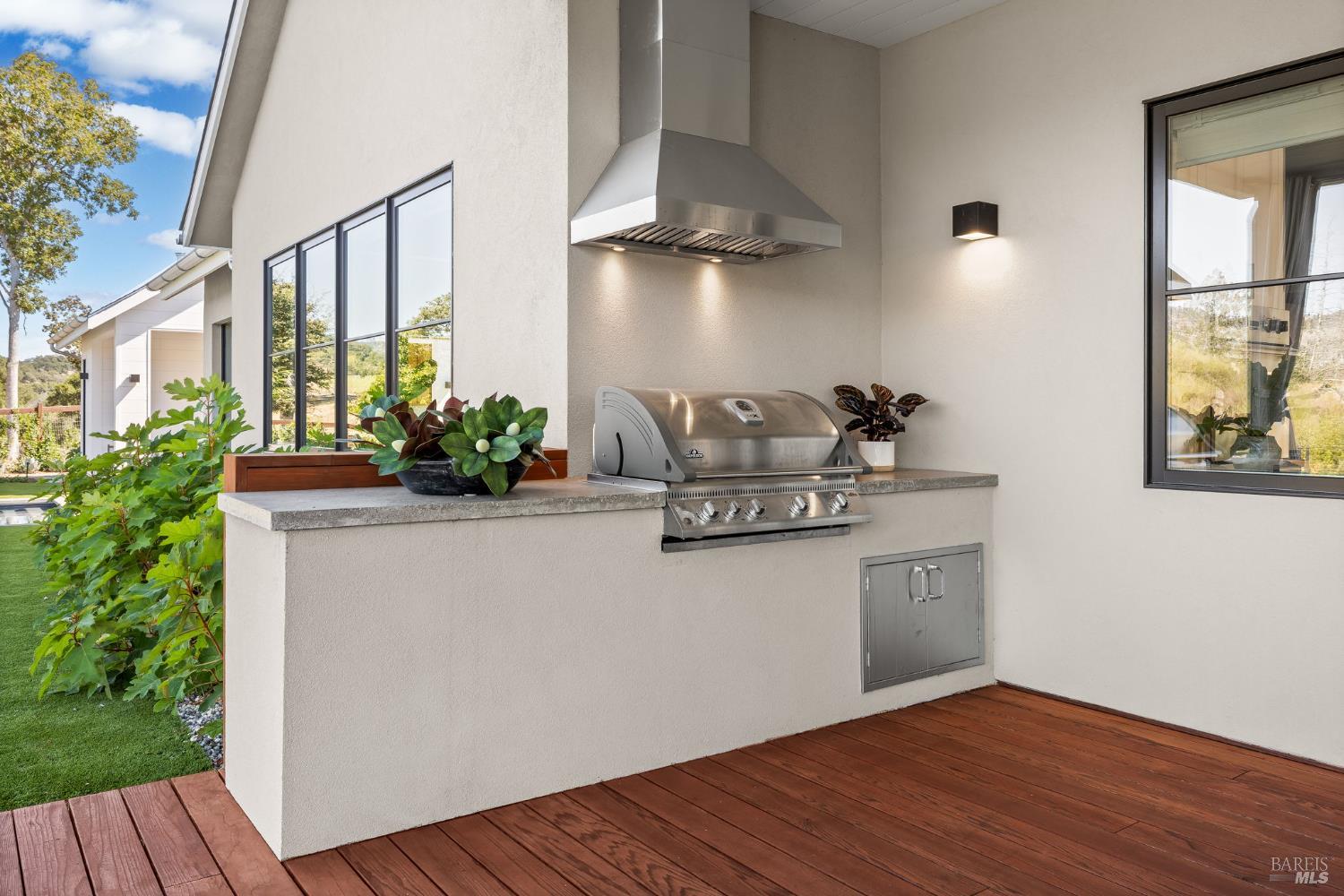 987 Mark West Springs Road Santa Rosa, CA 95404 - Photo 21 of 98