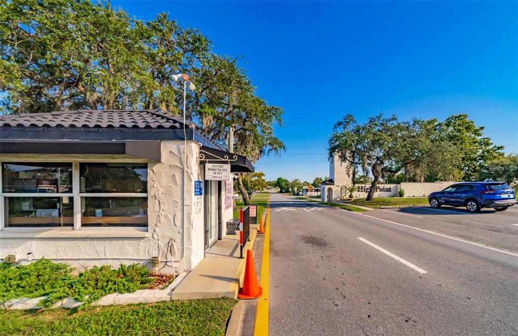 8010 Highpoint Boulevard Brooksville, FL 34613 - Photo 27 of 32 a view of a street with a building in the background
