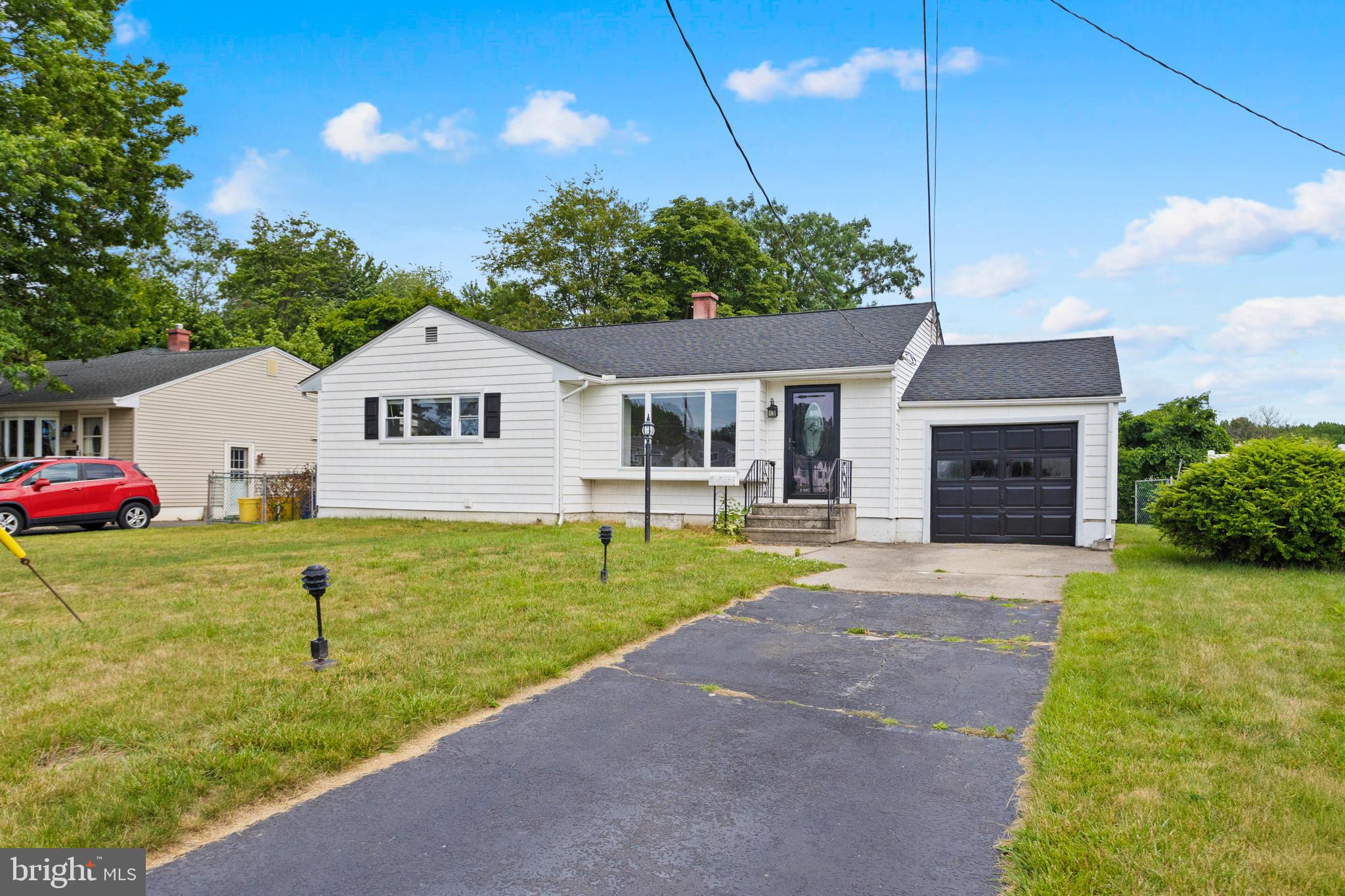 60 Sherbrooke Road Ewing, NJ 08638 - Photo 3 of 29
