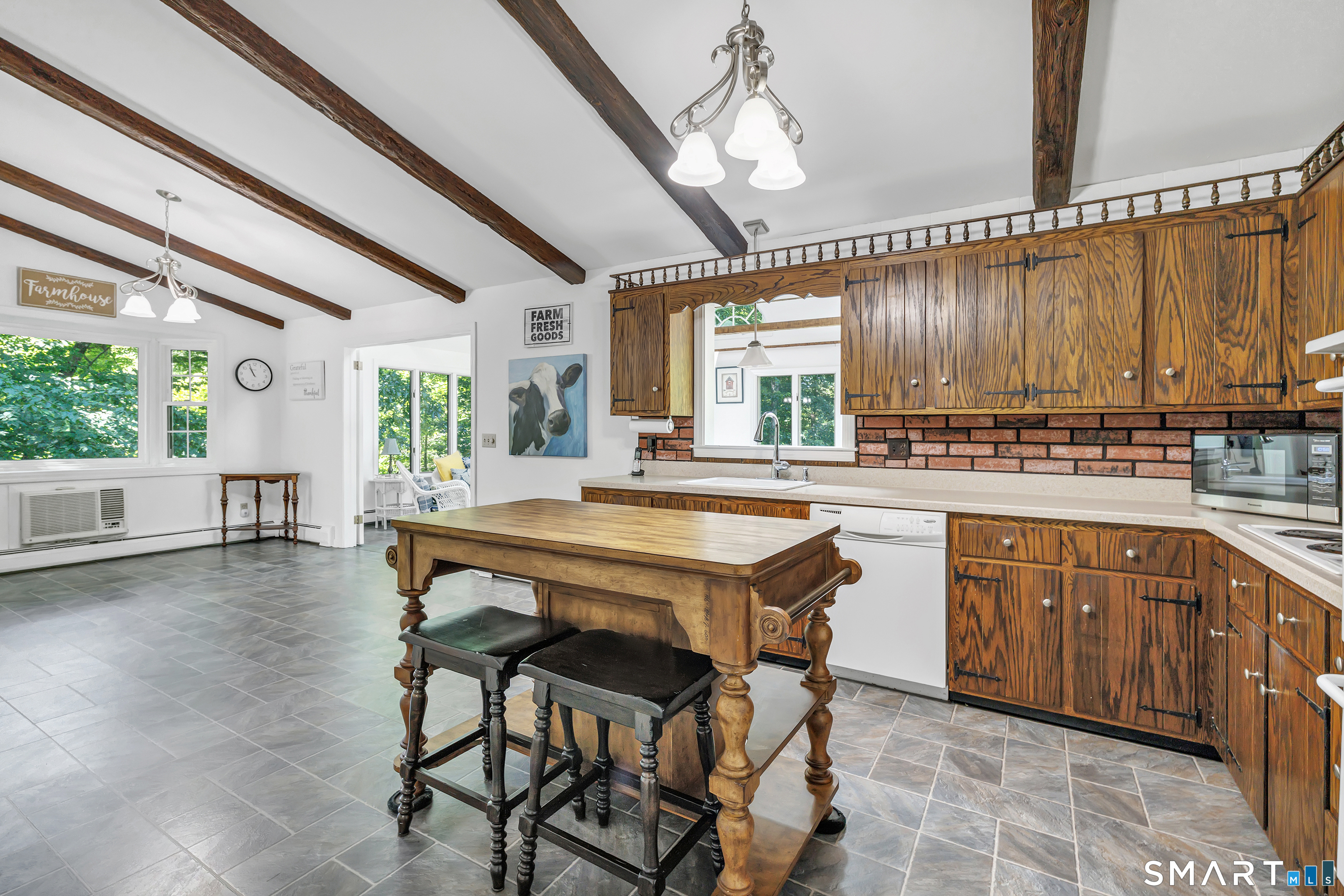69 Forest Road Monroe, CT 06468 - Photo 10 of 39
