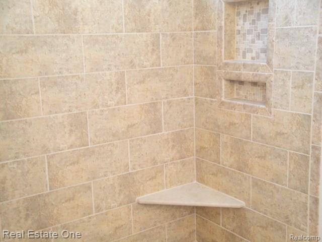 3010 Cumberland Road Berkley, MI 48072 - Photo 23 of 30 DSC02590.jpg