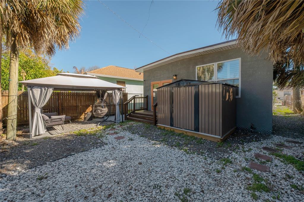 2341 West Chestnut Street Tampa, FL 33607 - Photo 36 of 42 a view of a barn in the backyard