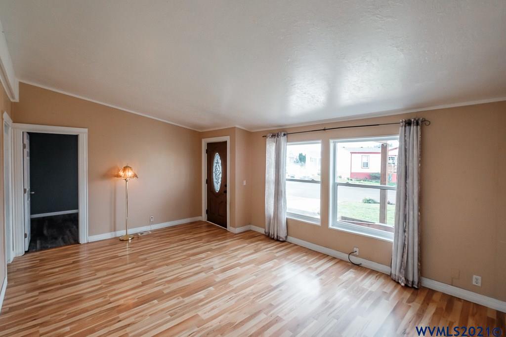 5127 Silver ( Loop, Unit 82 Salem, OR 97305 - Photo 8 of 39
