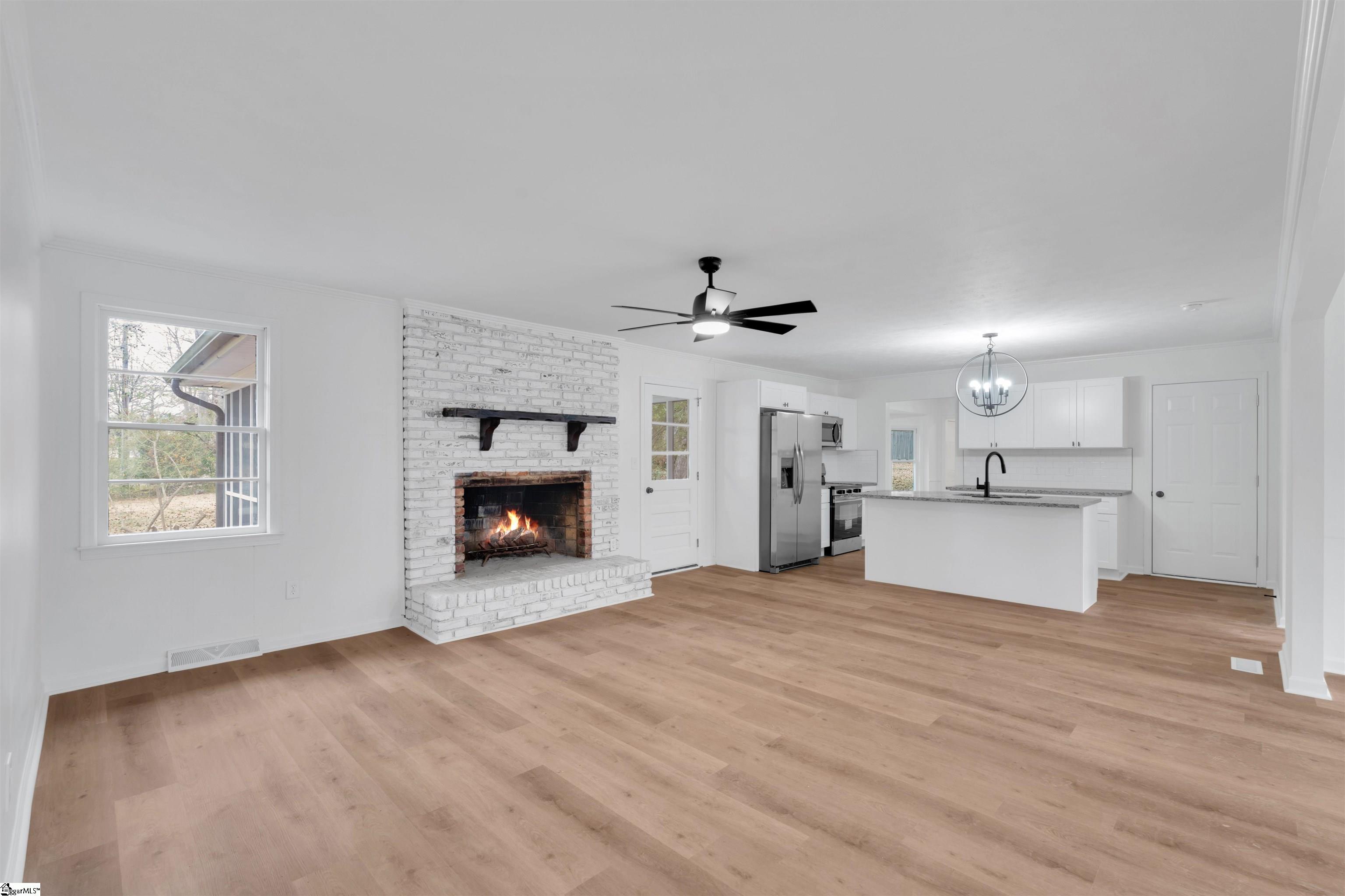 212 Barrett Drive Mauldin, SC 29662 - Photo 11 of 28