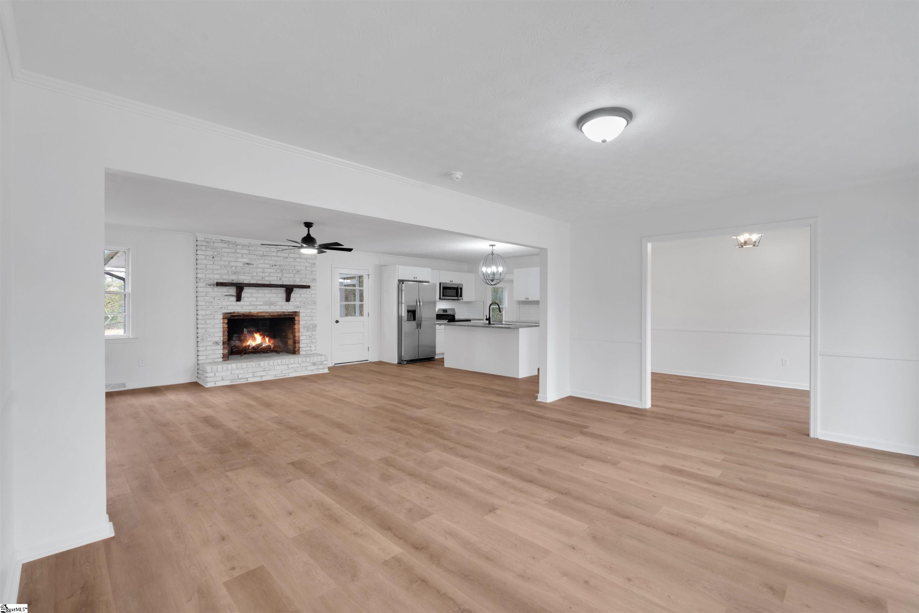 212 Barrett Drive Mauldin, SC 29662 - Photo 4 of 28