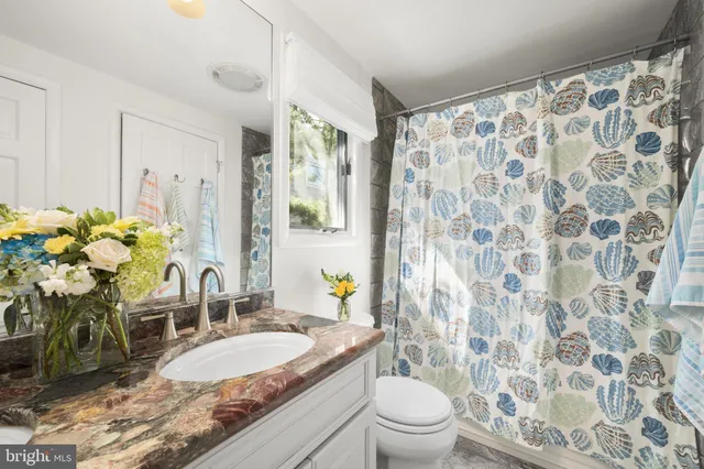 $1,799,000 | 5 West 4th Street, Barnegat Light, NJ 08006