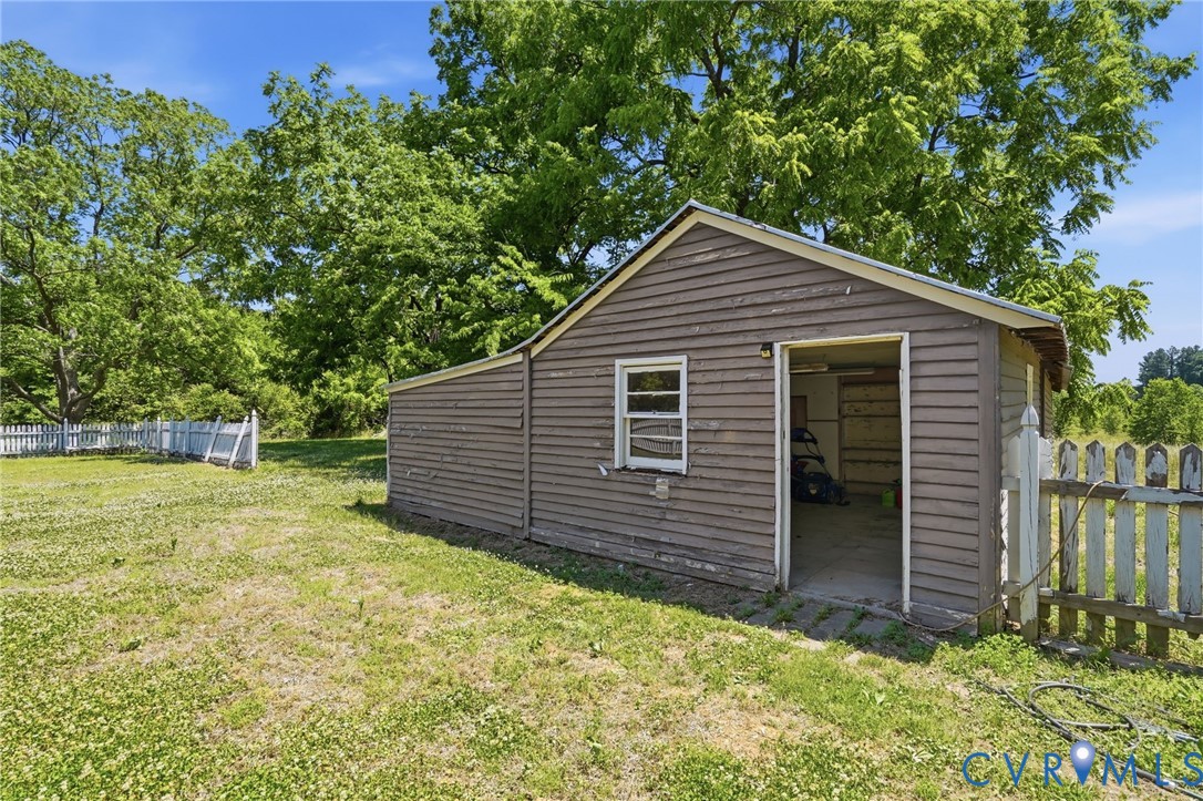 2297 Indian Oak Road Crewe, VA 23930 - Photo 42 of 53 a backyard of a house with lots of green space