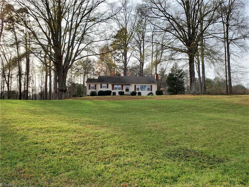 2840 Cole Road Winston-Salem, NC 27107 - Photo 2 of 32 Gallery Image 2