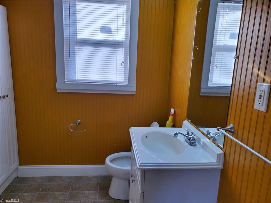 2840 Cole Road Winston-Salem, NC 27107 - Photo 11 of 32 Gallery Image 11