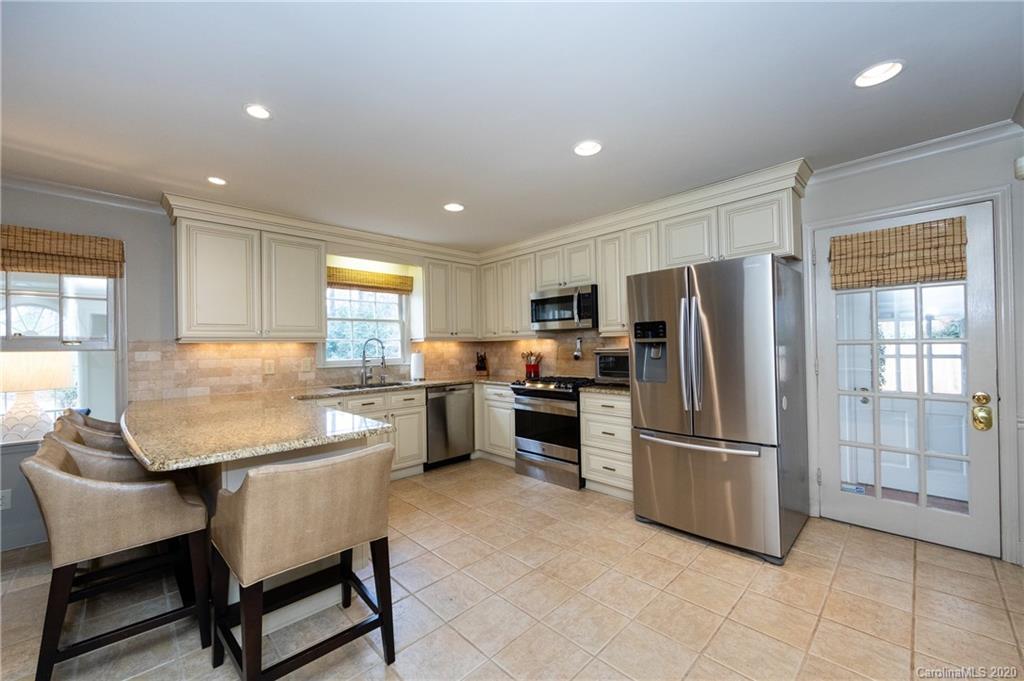 4124 Crossgate Road Charlotte, NC 28226 - Photo 17 of 36 Gallery Image 17