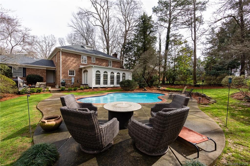 4124 Crossgate Road Charlotte, NC 28226 - Photo 6 of 36 Gallery Image 6