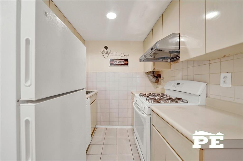 755 Narrows Road North, Unit 712 Staten Island, NY 10304 - Photo 12 of 25