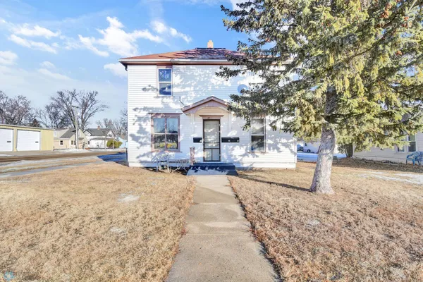 $146,000 | 405 2nd Street Northeast, Valley City, ND 58072