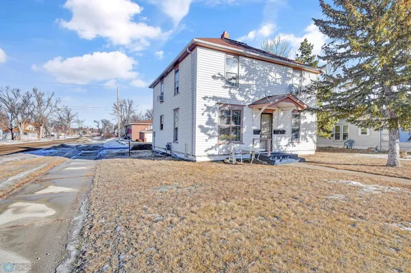 $146,000 | 405 2nd Street Northeast, Valley City, ND 58072