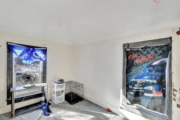 $146,000 | 405 2nd Street Northeast, Valley City, ND 58072