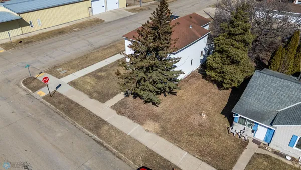 $146,000 | 405 2nd Street Northeast, Valley City, ND 58072