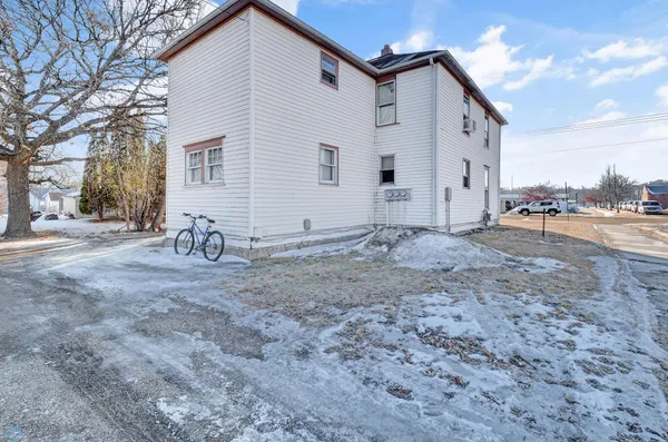 $146,000 | 405 2nd Street Northeast, Valley City, ND 58072